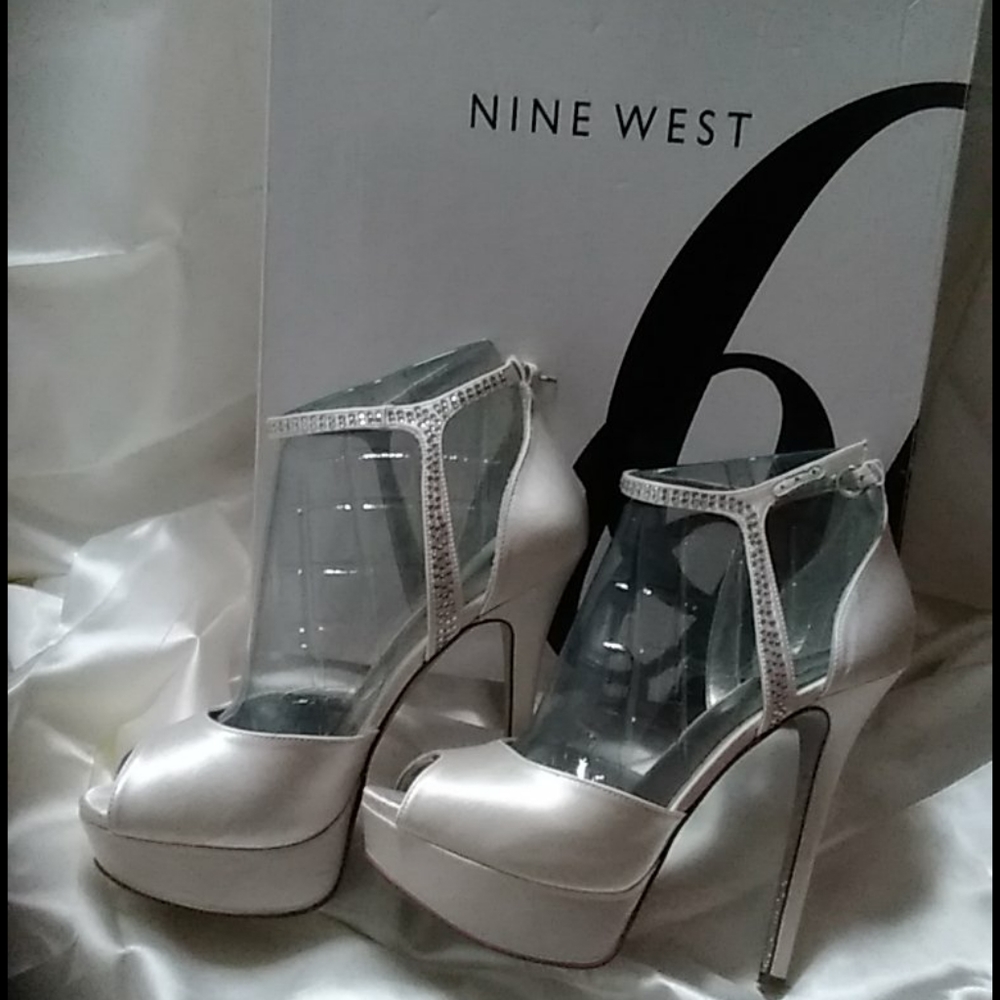 Nine West White Satin 8.5 Heels